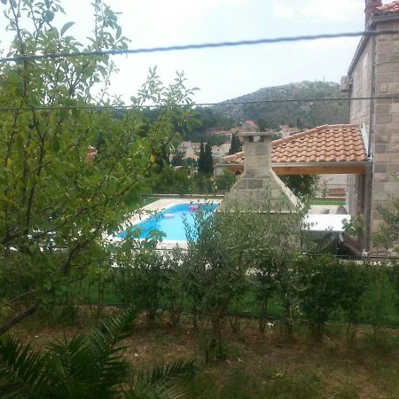Family House Lise Apartamento Mlini Exterior foto