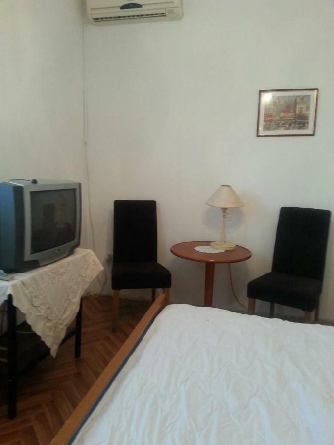 Family House Lise Apartamento Mlini Exterior foto